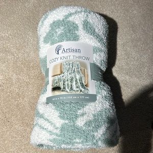 Artisan Cozy Knit Throw